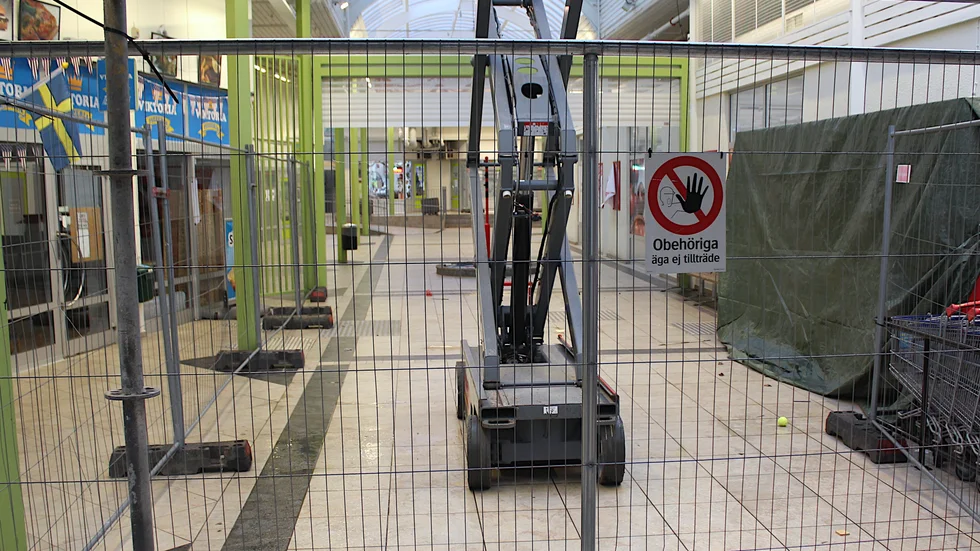 Just nu pågår en takreparation i Charlottenborgs centrum. När det är klart ska en ny jalusi tas i bruk för att öka tryggheten på kvällarna.
