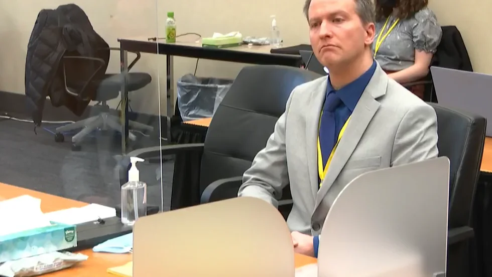Derek Chauvin står åtalad för George Floyds död.