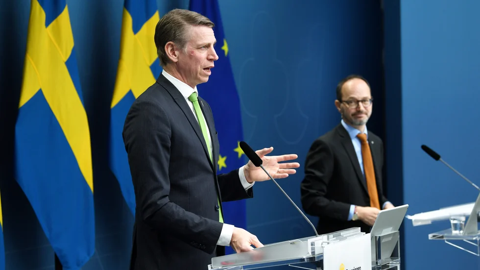 Hela Norrbotniabanan ska byggas. Det löftet levererade miljö- och klimatminister Per Bolund (M) och infrastrukturminister Tomas Eneroth (S). Men det kom inget besked om nya örnmärkta pengar till ssatsningen.