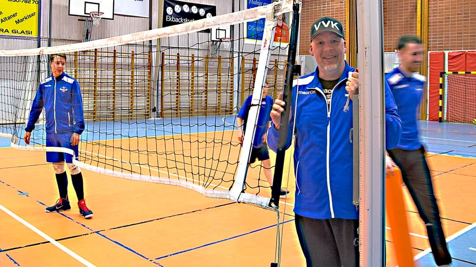 Thomas Fält har fått ihop elva gamla VVK:are som ska utmana de övriga lagen om SM-medaljerna. Det ska bli jättekul" säger han. Foto: Roger Culmsee