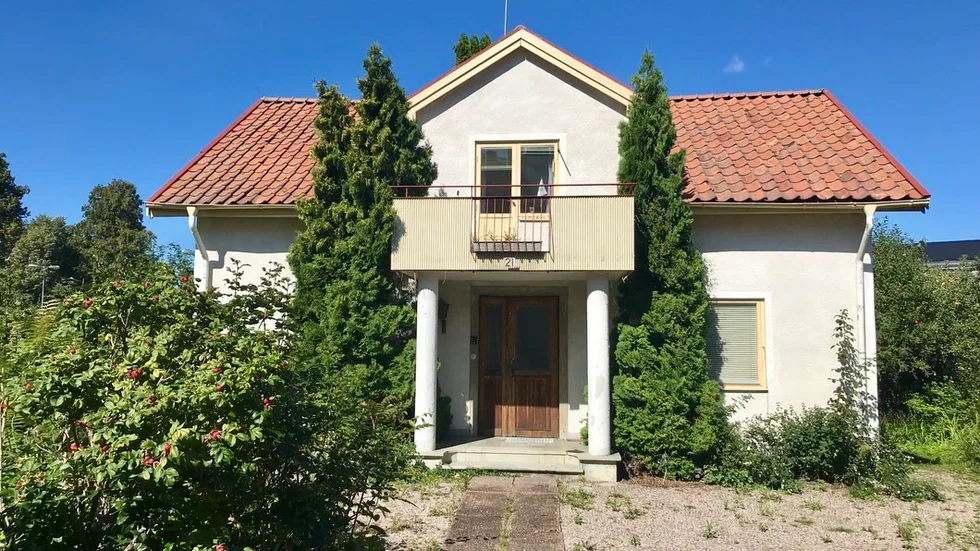 Västra Sörmlands järnvägshistoriska sällskap ser en stor nyfikenhet kring Sellbergska villan på Djulögatan 21.