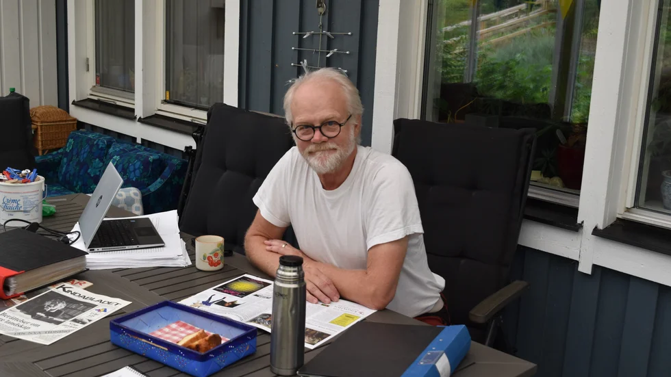 Just nu jobbar Jan Hultman med att översätta skönlitteratur från engelska till svenska. Som journalist har han arbetat sen han tog studenten.
