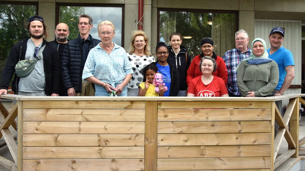 De är med i arbetet för att utveckla Töre.
Från vänster Tymur Vladymyrskiy, Samir Vladymyrskiy, Bo Wallsten, Marianne Myrberg, Kristina Enholm, Senait Gidey, Merci Michael, Natalia Protasova, Yeliz Gül, Karin Lundström, Erling Lundh, Fatuma Elias och Sergei Knysh.