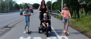 Peppande budskap möter gående och cyklister: "Blir glad när man åker förbi"