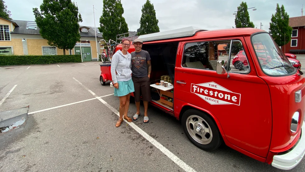 Doreen och Roger har varit på reasande fot i drygt två veckor, resan är oplanerad – de åker dit där det verkar trevlig.