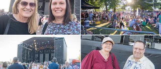 Tomas Ledin skapar folkfest i Nyköping – bilder från vimlet: "Nu kan männen där hemma slänga sig i väggen"