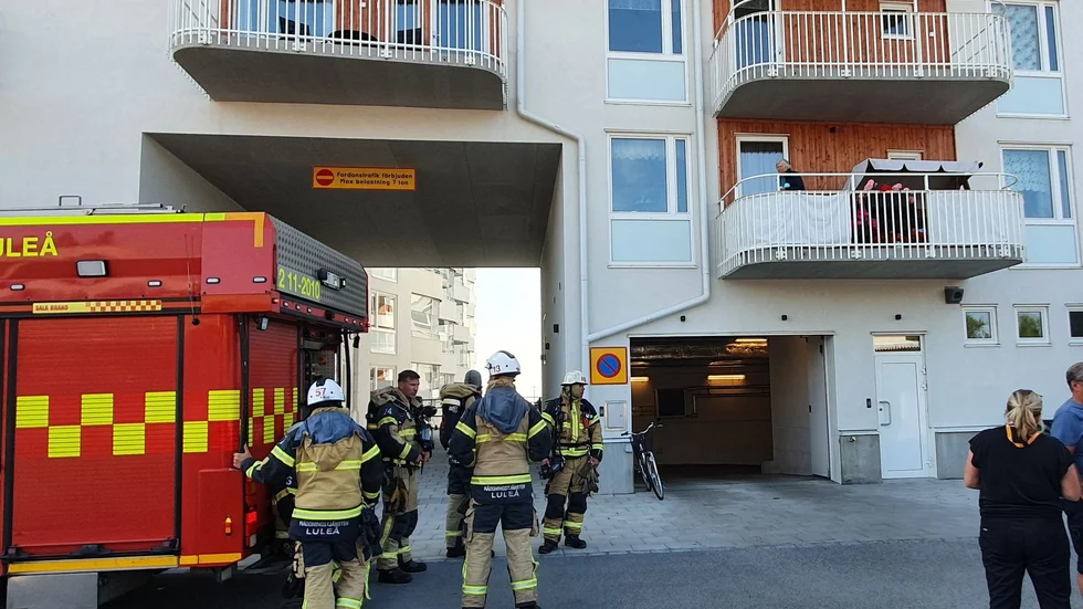Räddningstjänsten på plats i Kuststad.