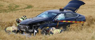 Personbil voltade och hamnade i diket på riksväg 600 