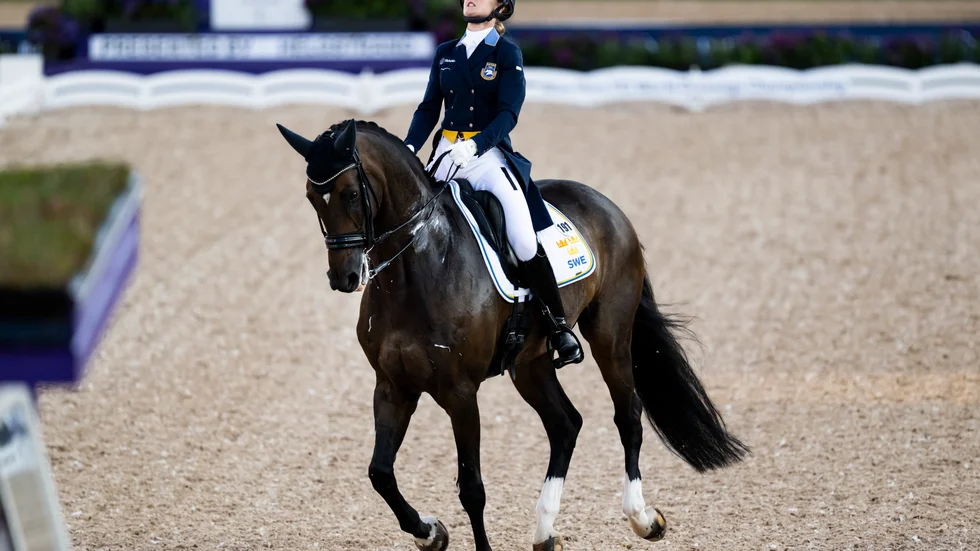 Juliette Ramel på Buriel såg till att Sverige är med i kampen om medaljerna i lagdressyren.