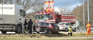 Lastbil skulle byta fil – kolliderade