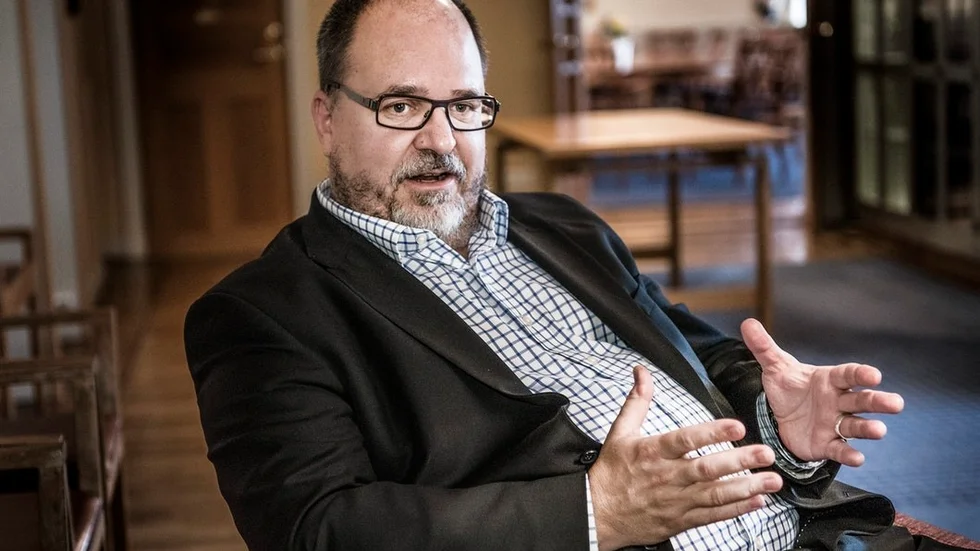 LO:s ordförande Karl-Petter Thorwaldsson försöker igen att få till förhandlingar om bland annat nyanländas villkor då de tar de första stegen in i det svenska arbetslivet.