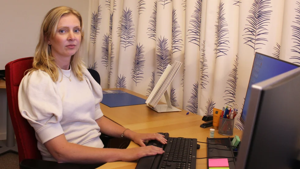 "Vi har haft färre kandidater som har sökt med den kompetensen vi efterfrågar samt att fler semestervikarier än tidigare har valt att hoppa av", säger Emeli Vanhanen, enhetschef på Bemanningscentralen.