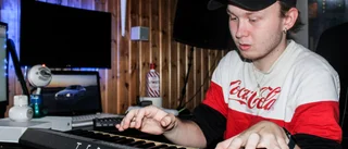 Succén: Borensbergskillen producerar dunk till epa-traktorer – "Det ska låta"