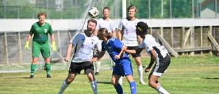 Glassväder och chansrikt på klassiska Sjöberga – Hemmalagets tyngd stod emot gästernas talang