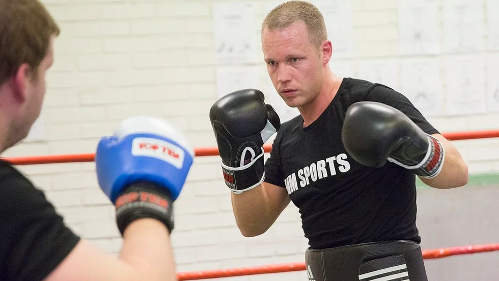Simon Engström är laddad för proffsdebuten – trots alla nya motståndare.