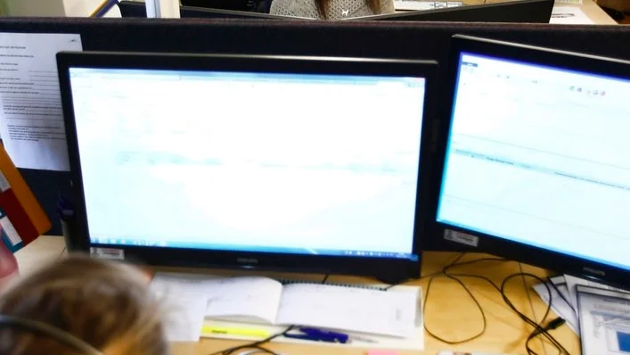 Ringer du ofta till 710 10 00 så har du säkert talat med Tanja Marić på Eskilstuna Direkt.