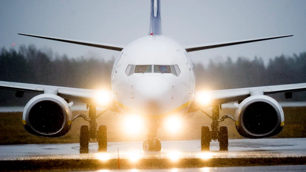 Viljan tar flyget från Skavsta till Polen.