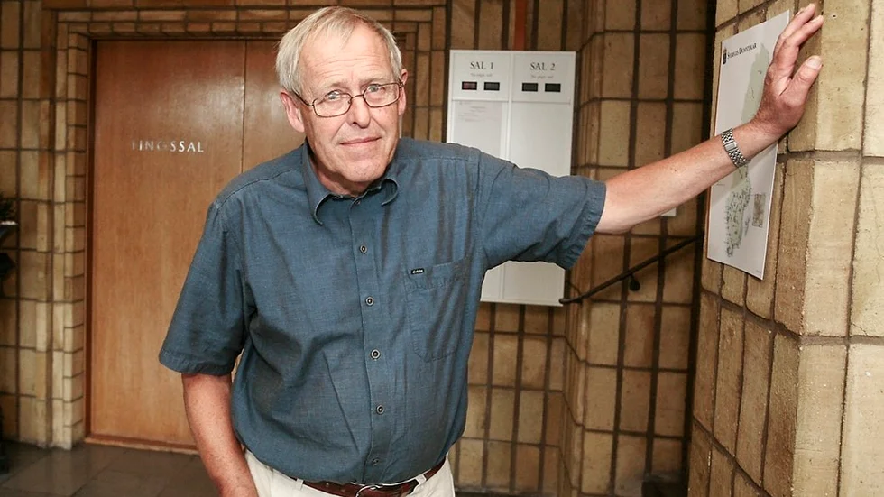 Efter 28 år som rådman har Bertil Svahn nu bestämt sig för att gå i pension. Hur det blir med hans arbetsplats är osäkert. ”Jag hoppas vi får bli kvar, men jag är inte så optimistisk, för de flesta tingsrätter av den här storleken har lagts ned.”