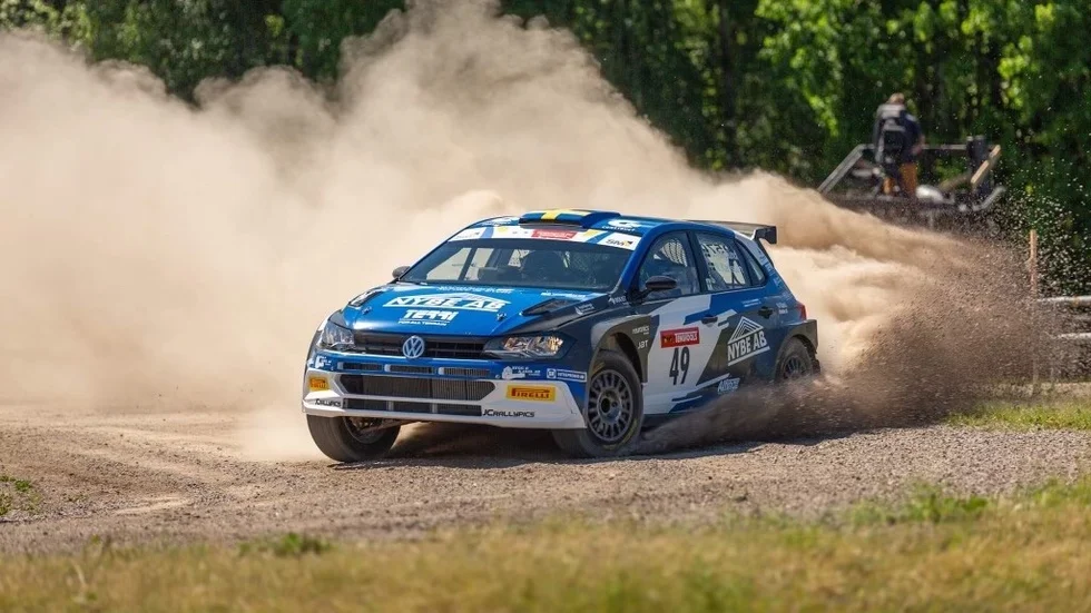 Christoffer Haglund fick ett första test med sin nya fyrhjulsdrivna bil under SM-veckan.