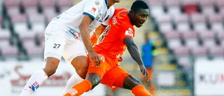 Konstig situation i AFC:s sista match – straffmål slutade med utvisning