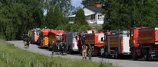 Brandmän från Ärla bekämpar nya storbranden i Sala