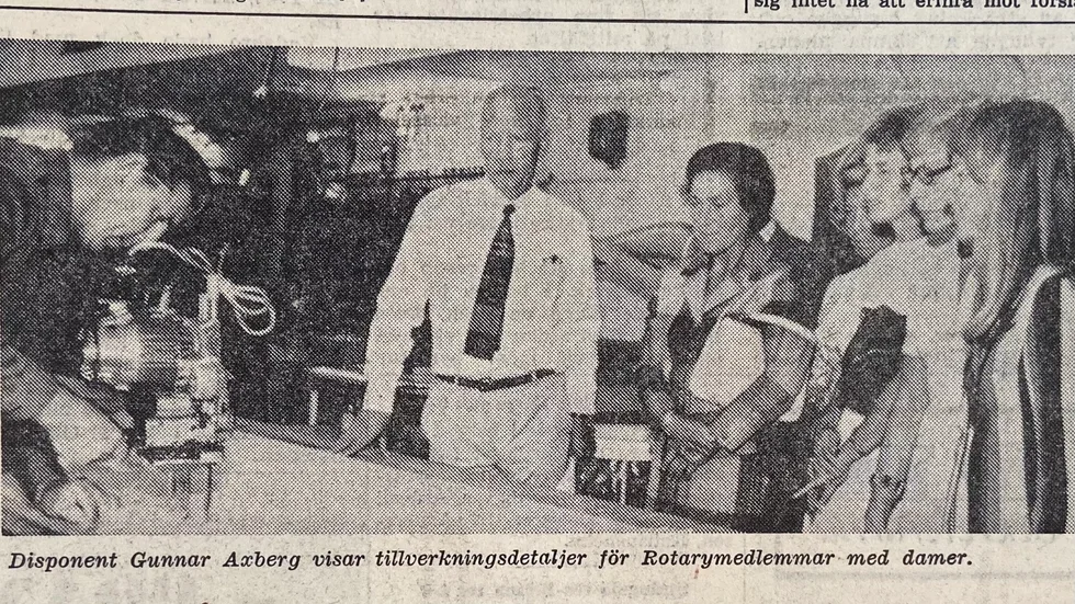 Ur Kuriren 1972. Rundtur inne på Flen Konfektions AB som tillverkar skjortor. 