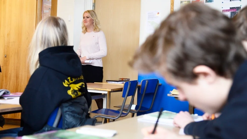 Riksdagen med regeringen i spetsen har röstat för att göra barnkonventionen till svensk lag. Det kan låta fint, men kommer troligen göra föga skillnad i praktiken med dagens utformning. Lagrådets kritik har varit stark och riksdagen skulle ha lyssnat.