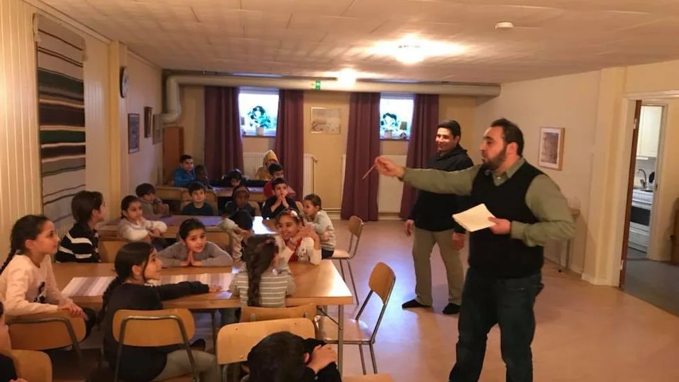 I sina stadgar fastslår nybildade Trosa kulturförening att man vill samarbeta med såväl muslimska som icke muslimska föreningar. Man brukar bland annat hyra in sig hos Bosnien-Hercegovinas förening helgtid. På Trosa kommuns hemsida finns föreningen inte listat under "kulturföreningar".