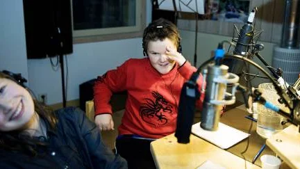 Moa Nilsson och Urban Knudsen, från Fagernäs skola, var de två som försvarade Norrbottens färger i Vi i femmans regionfinal.FOTO: Bengt-Åke Persson