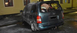 Misstänkt anlagd brand i bil