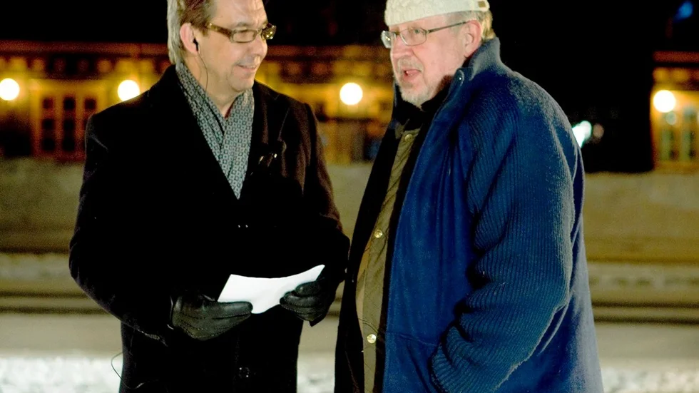 Leif GW Persson, professor i kriminologi, följde på onsdagen rättegången mot Toni Alldén. "Jag tror att han och Carolin Stenvall började bråka, sedan gick det alldeles åt helvete", säger Persson. Till vänster Hasse Aro, programledare för Efterlyst som i går sändes från Gällivare. foto: göran ström