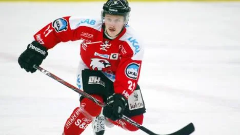 Upp med tröjan? Joel Törmä tycker inte det är läge för en pensionering av nummer 21 i Lombia - i alla fall inte för hans skull...