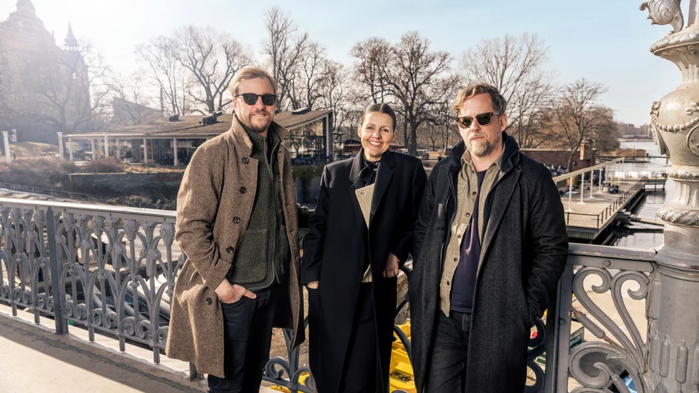 Erik ”Jerka” Johansson med kompanjon Mattias Svensson, tillsammans med Anna Dahl Tillander på Burgsvik group.