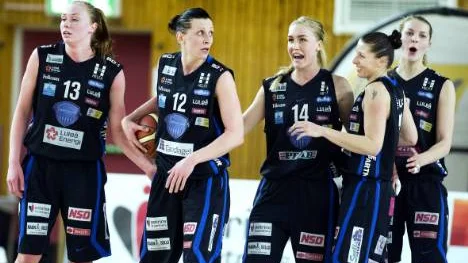 Kolla här - hon är tillbaka. Frida Aili gjorde en stormatch när Northland var nära att vända mot storfavoriterna Telge.