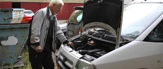 Bilprovare körde sönder hans bil