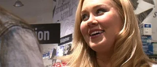 Blondinbella signerade böcker