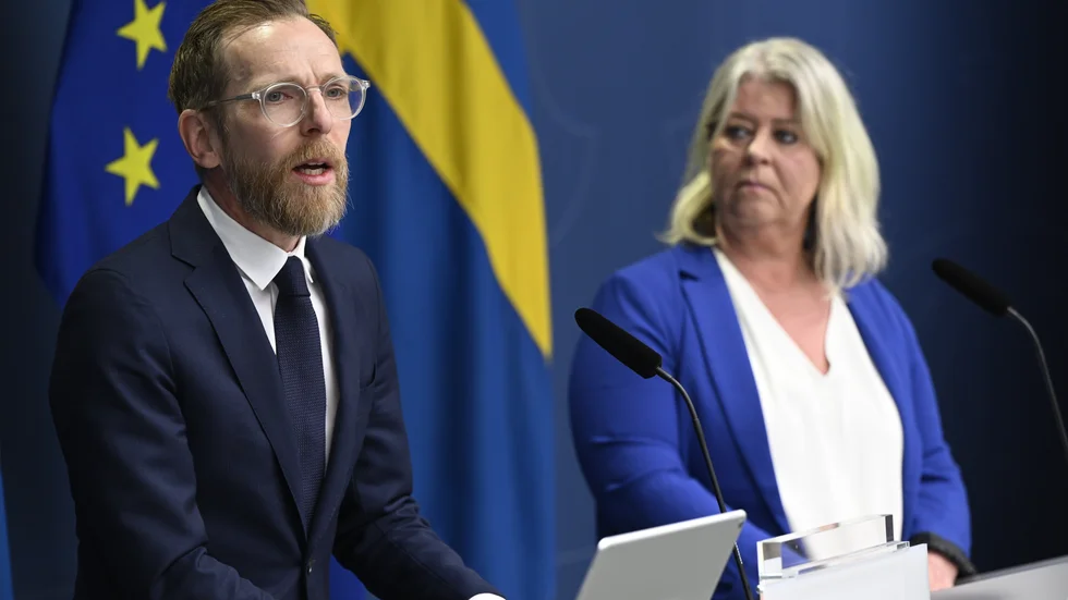 Socialminister Jakob Forssmed (KD) och socialtjänstminister Camilla Waltersson Grönvall (M) håller pressträff om att öka antalet familjehem.