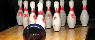 Kvinnor slogs i bowlinghall