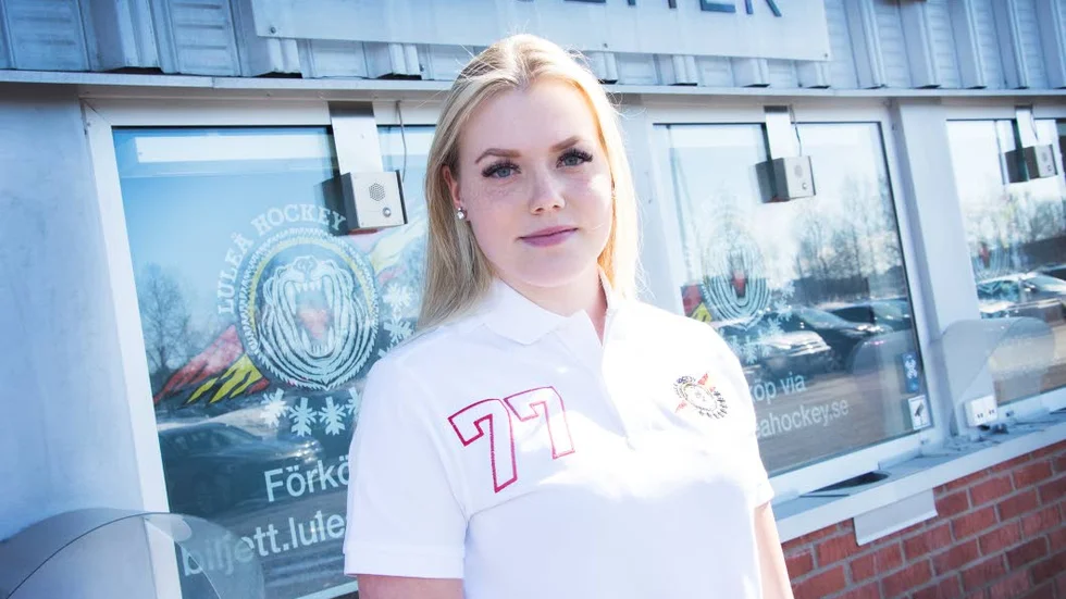 Ny back. Ronja Savolainen, född och uppväxt i Helsingfors, är Luleå Hockeys andra nyförvärv. Hon känner redan Michelle Karvinen och Christa Alanko i laget.