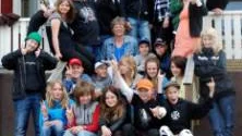 En salig röra. Elverna i klass sex, lärare och skolledning är stolta över sin placering som bäst i länet och sexa i Sverige.