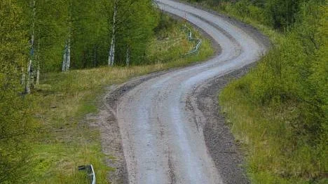 Förslaget från de fyra trafikverken innebär bland annat att pengarna för bärighetssatsningar på det finmaskiga vägnäten i Norrbotten och Västerbotten minskas från 4,3 till 2,4 miljarder kronor i den nya planen. Där föreslås Norrbotten få 1,7 miljarder kronor. foto: göran ström