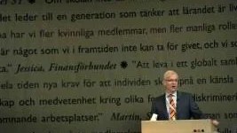 Sture Nordh, ordförande i partipolitiskt obundna TCO, sågar argumenten för sänkt a-kassa.