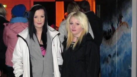 Runa Ridderström och Viktoria Larsson, trogna besökare i Stacken.