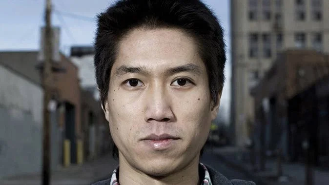 Tao Lin, född 1983, är en amerikansk poet, roman- och novellförfattare.