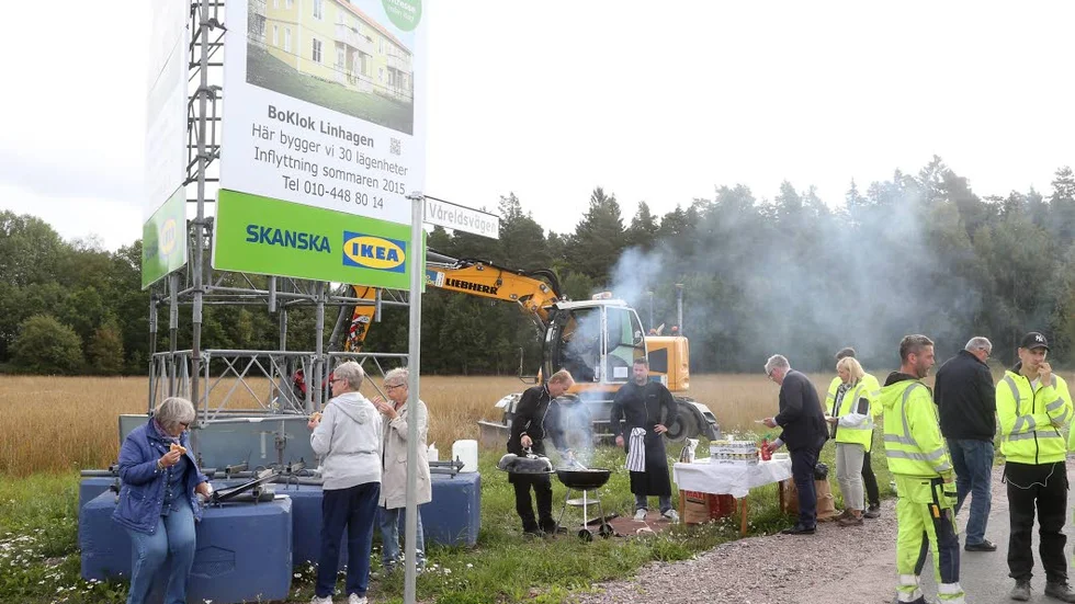 Boklok bjöd Paul Lindvall på hamburgare efter skoptaget.