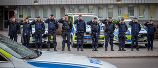BILDEXTRA: Här förs Mats Löfving till sista vilan