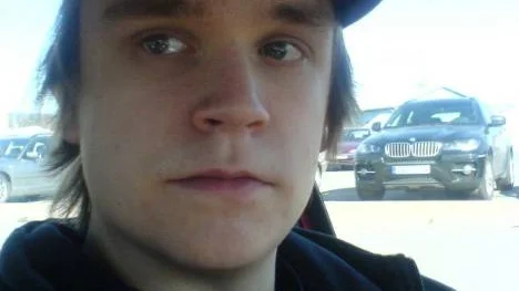 Anton Gustafsson är gitarrist i metalbandet, Abernaith. Han och övriga bandmedlemmar arrangerar metalkonserten på Kulturens hus ikväll.