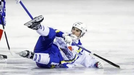 Isen höll inte för kylan.  HT Bandy var nära att knäcka Sirius hemmasvit - men det blev förslust till slut, på dålig is.