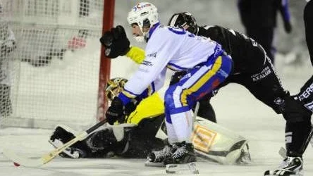 Efter 2-10 hemma mot Sandviken i onsdags åkte HT Bandy på en ny storförlust, den här gången mot bottenkollegan Tillberga.