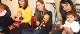 Biblioteket fylls av babysång